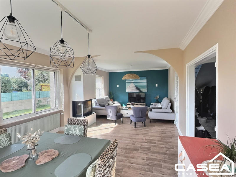 Maison traditionnelle - 155 m² - 6 pièces