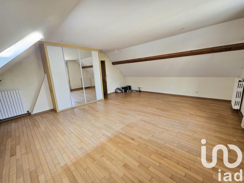 Maison - 178 m² - 10 pièces
