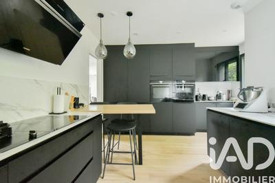Maison - 159 m² - 7 pièces
