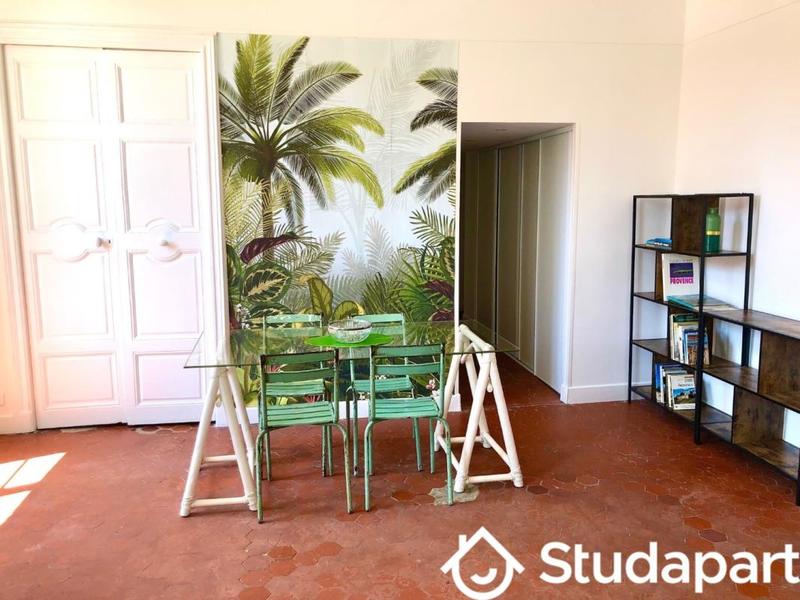 Chambre - 14 m² - 1 pièce