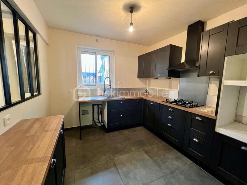 Maison en pierre - 140 m² - 6 pièces