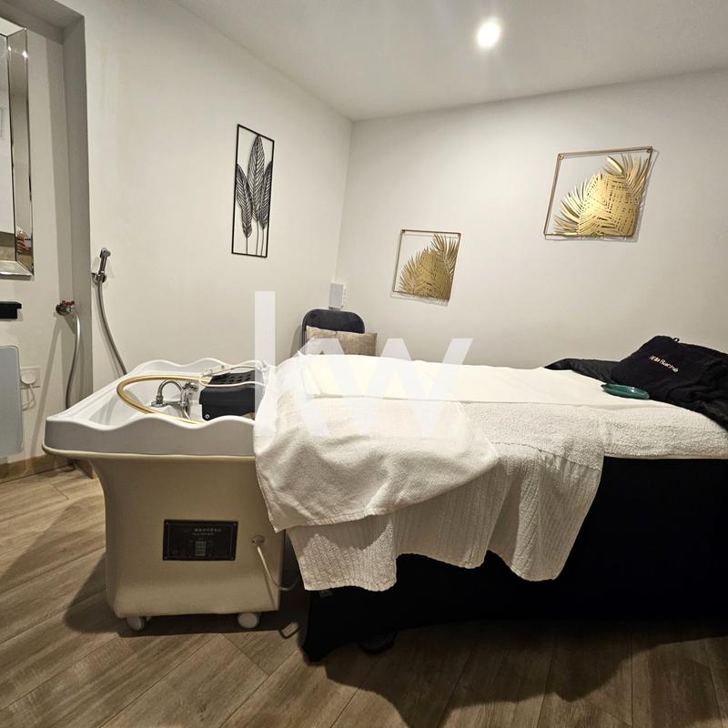 Fonds de commerce - Magasins - 42 m²