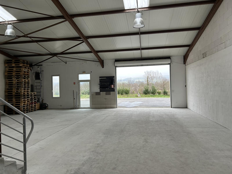 Local commercial - 233 m²