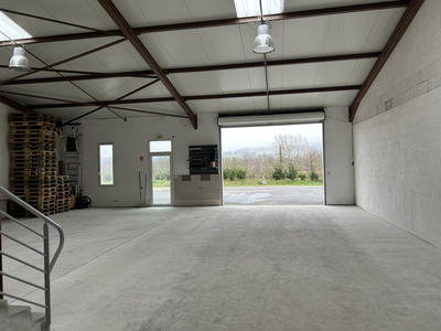 Local commercial - 233 m²