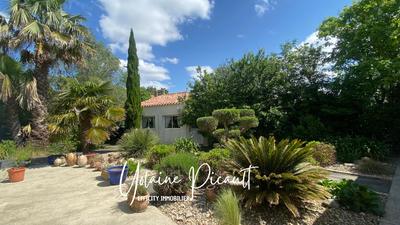 Maison - 170 m² - 5 pièces