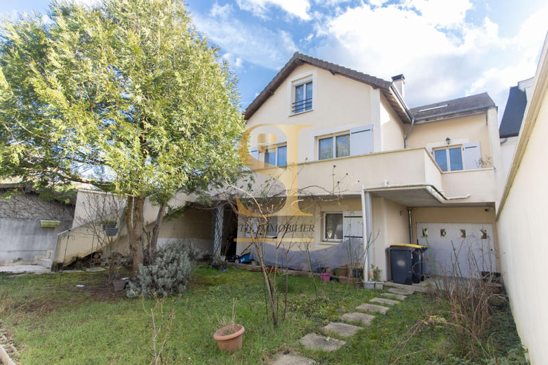 Maison - 263 m² - 8 pièces