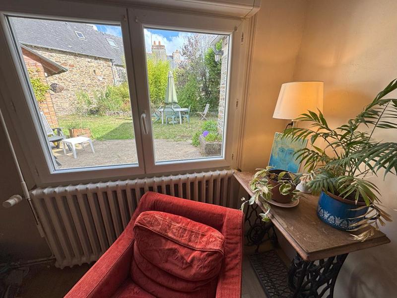 Maison - 212 m² - 9 pièces