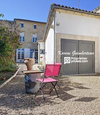 Maison - 248 m² - 8 pièces