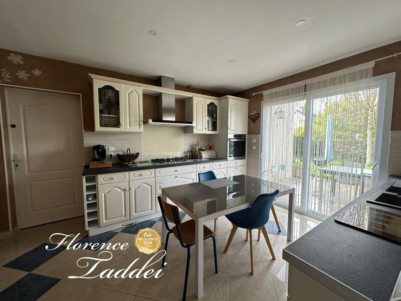 Maison - 177 m² - 7 pièces