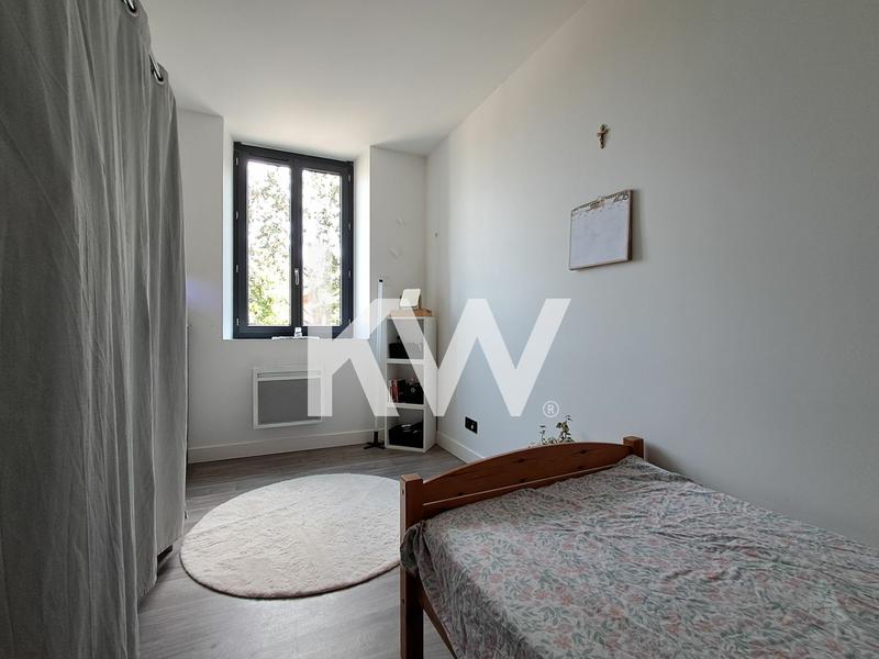 Maison - 180 m² - 8 pièces