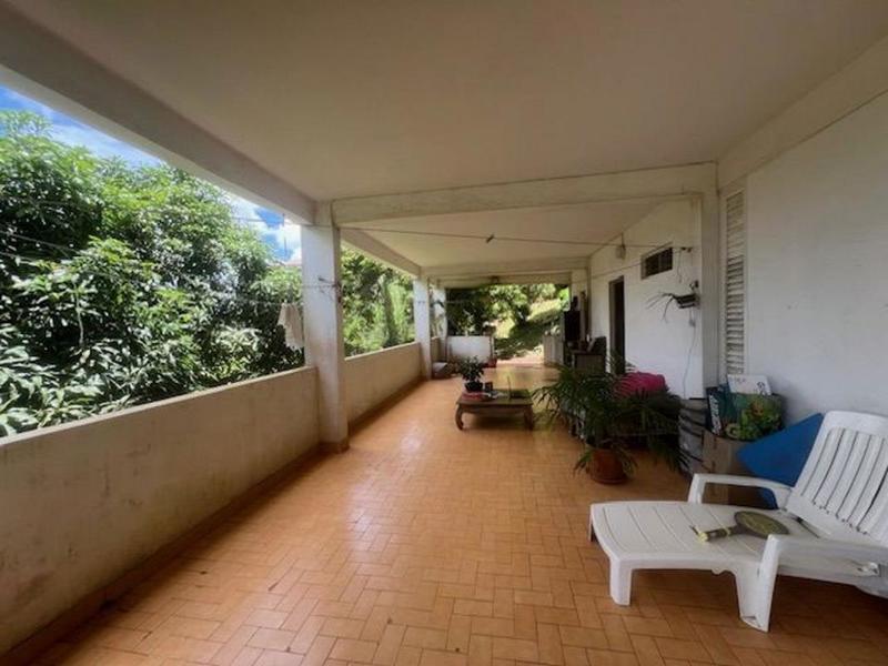 Maison - 438 m² - 11 pièces