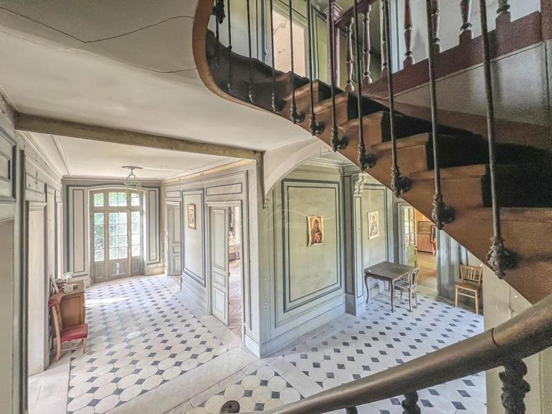 Château - 476 m² - 21 pièces