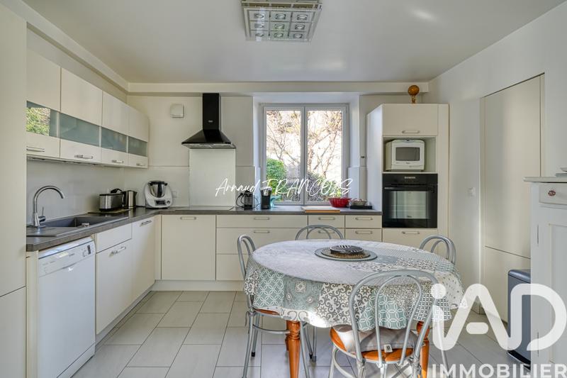 Maison - 190 m² - 8 pièces