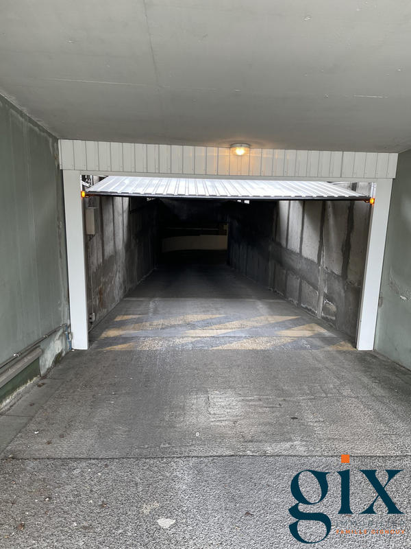 Parking / Garage - 16 m²