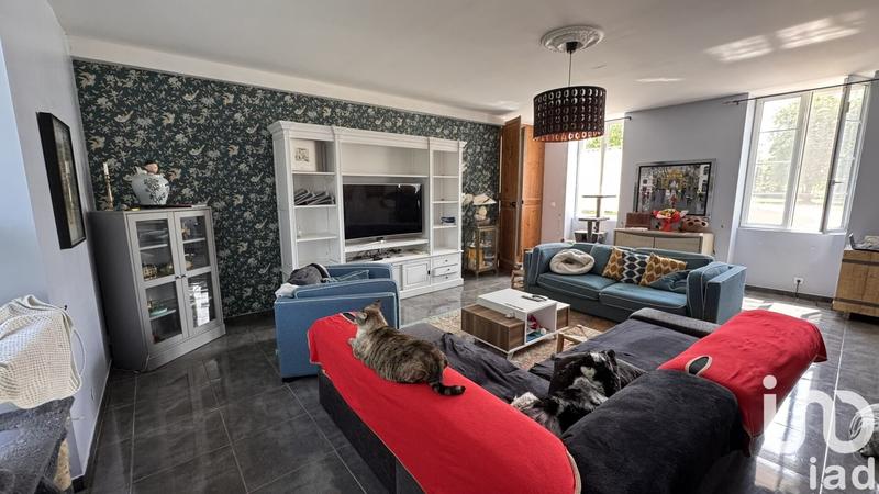 Maison - 590 m² - 20 pièces