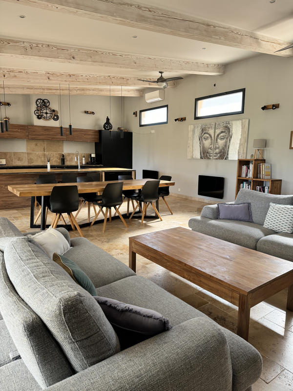 Mas - 700 m² - 20 pièces