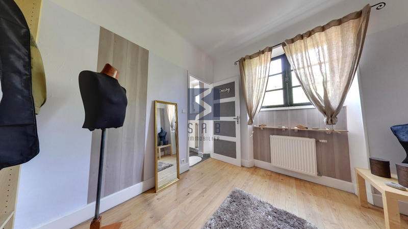 Maison - 160 m² - 8 pièces