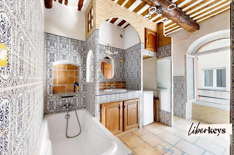 Maison - 98 m² - 5 pièces