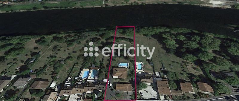 Maison - 270 m² - 10 pièces