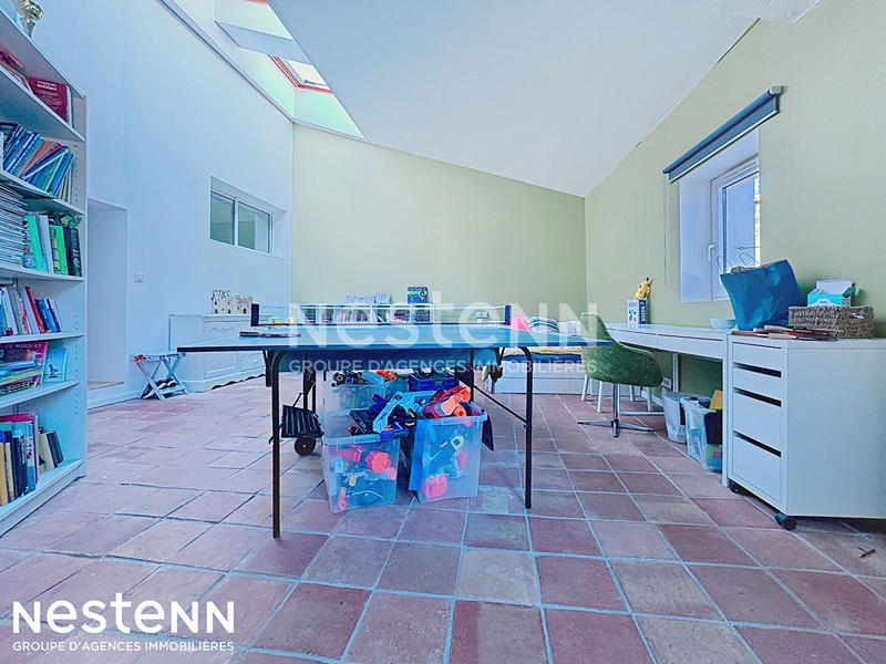 Maison - 242 m² - 8 pièces