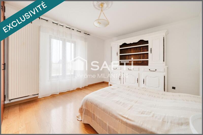 Maison - 230 m² - 6 pièces