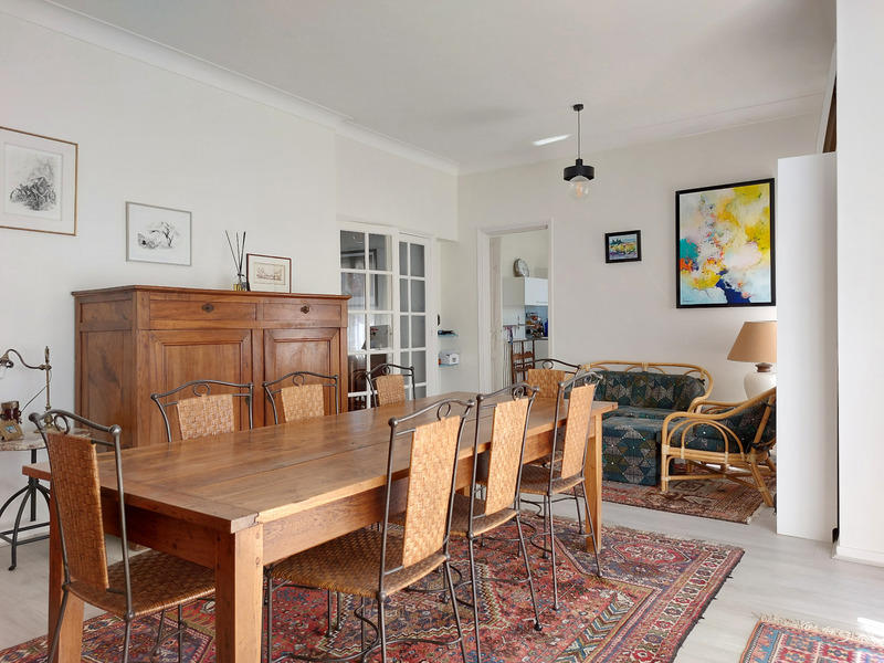 Maison - 231 m² - 7 pièces