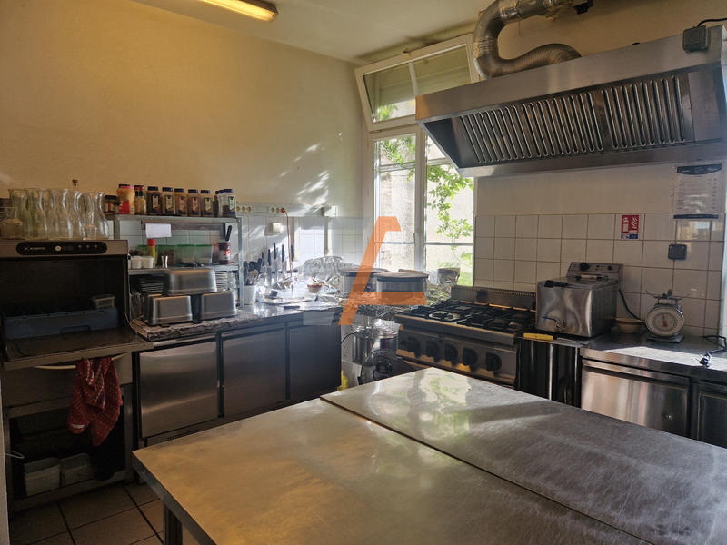 Fonds de commerce - Magasins - 68 m²