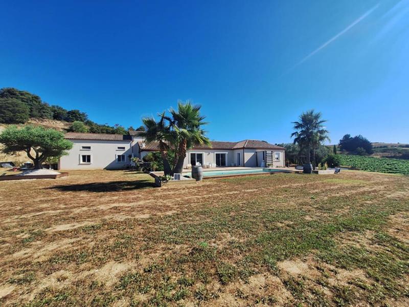 Maison - 200 m² - 5 pièces