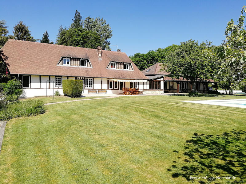 Maison ancienne - 236 m² - 9 pièces