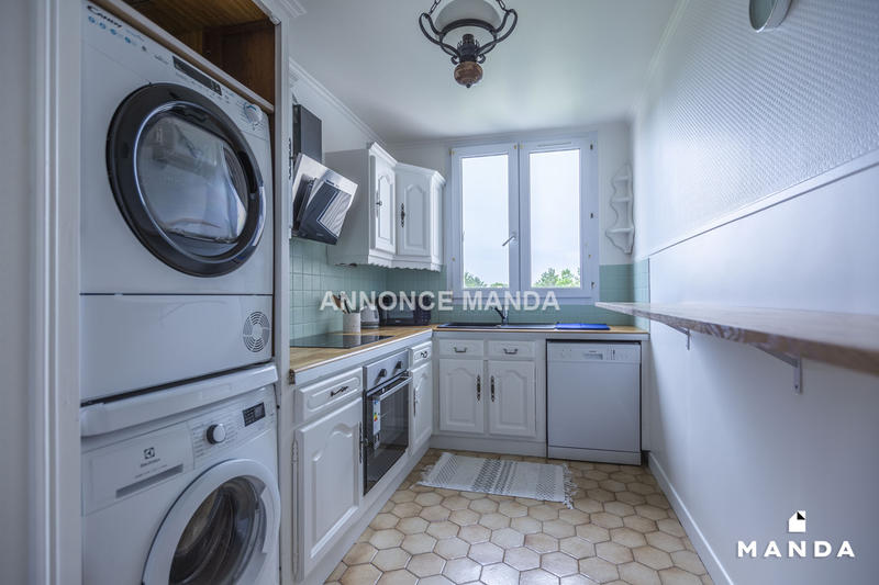 Chambre - 9 m² - 5 pièces