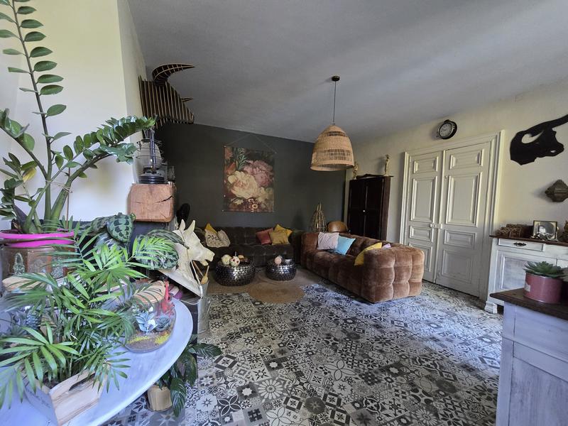 Villa - 330 m² - 8 pièces