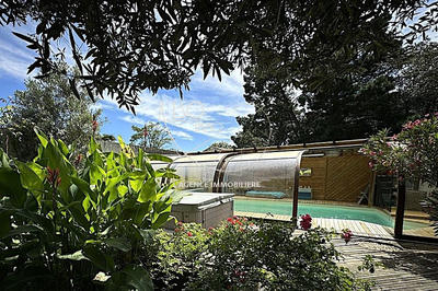 Villa - 255 m² - 7 pièces