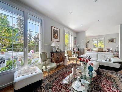 Maison - 152 m² - 7 pièces