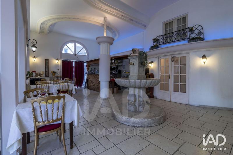 Local commercial - 328 m²