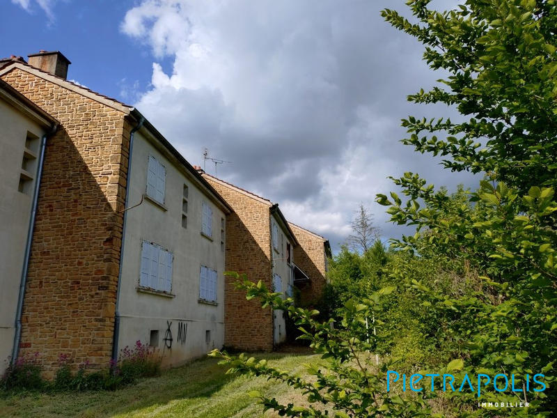 Maison ancienne - 461 m² - 3 pièces