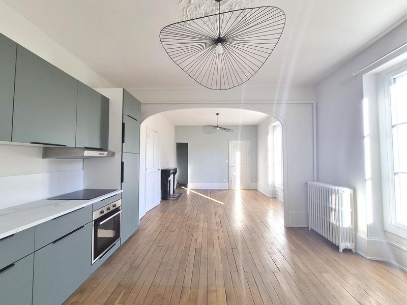 Appartement - 84 m² - 4 pièces