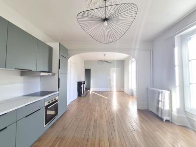 Appartement - 84 m² - 4 pièces