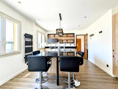 Maison - 161 m² - 5 pièces