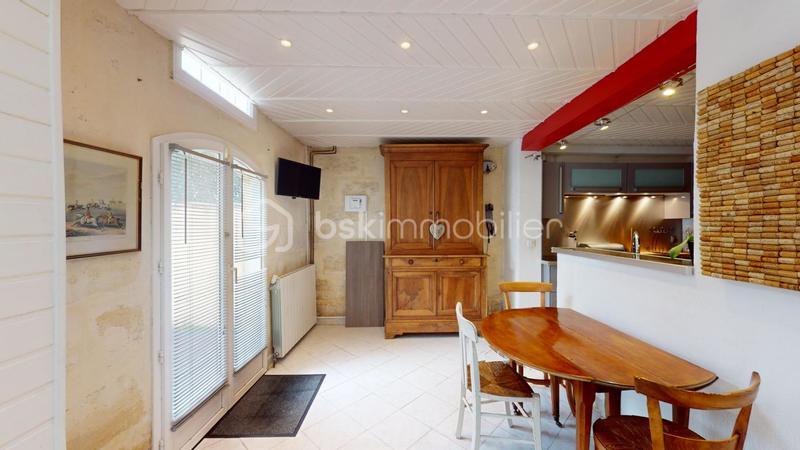 Maison - 340 m² - 10 pièces