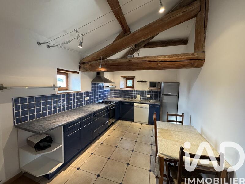 Maison - 896 m² - 27 pièces