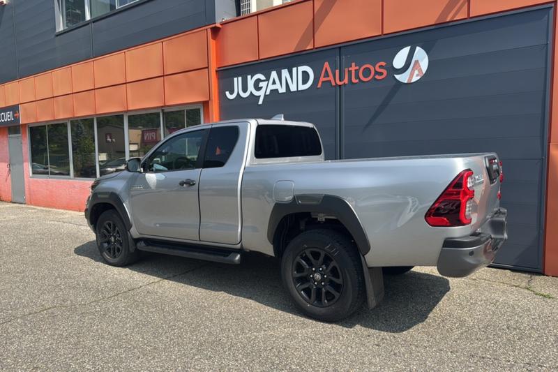 Toyota Hilux X-Tra d-4d 204 Bva Invinc