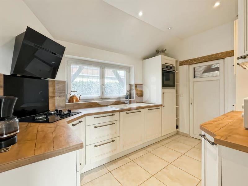 Propriété - 180 m² - 5 pièces