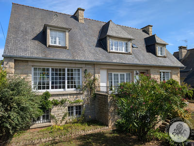 Maison - 175 m² - 8 pièces