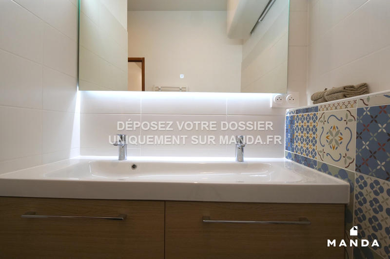 Chambre - 10 m² - 6 pièces