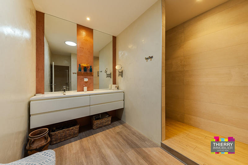 Maison - 178 m² - 6 pièces