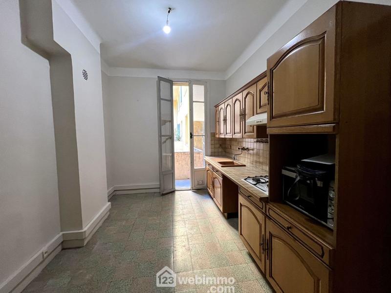 Appartement - 104 m² - 4 pièces