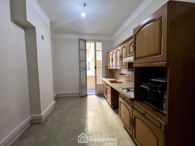 Appartement - 104 m² - 4 pièces