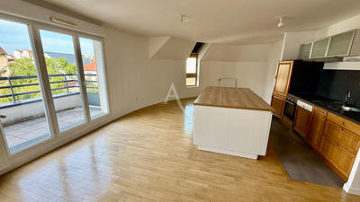 Appartement - 103 m² - 5 pièces