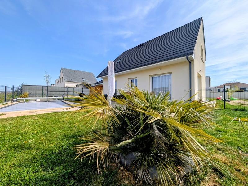 Maison - 108 m² - 5 pièces