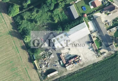 Entrepôt - 1 135 m²